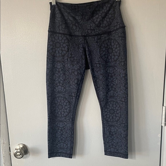 Lulu-B Pants - Lululemon high waist roll down crop Leggings 23”